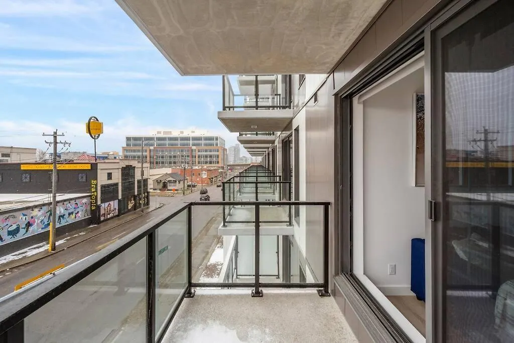 Two Bed Downtown Unit With Parking Apartment Calgary Canada
