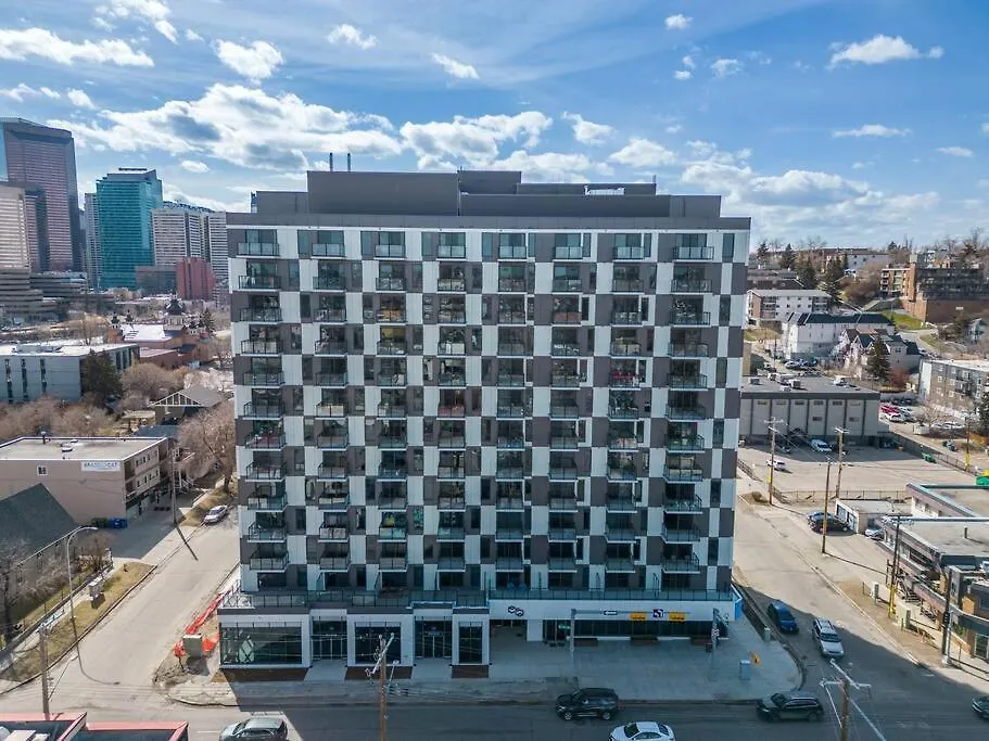 Two Bed Downtown Unit With Parking Apartment Calgary