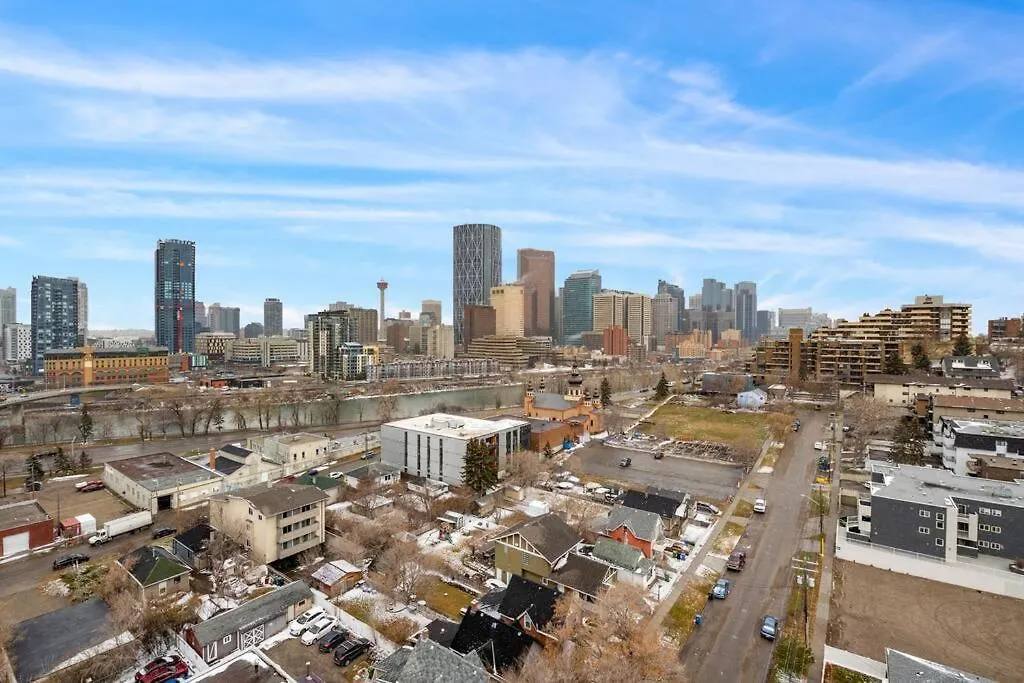 Two Bed Downtown Unit With Parking Apartment Calgary Canada